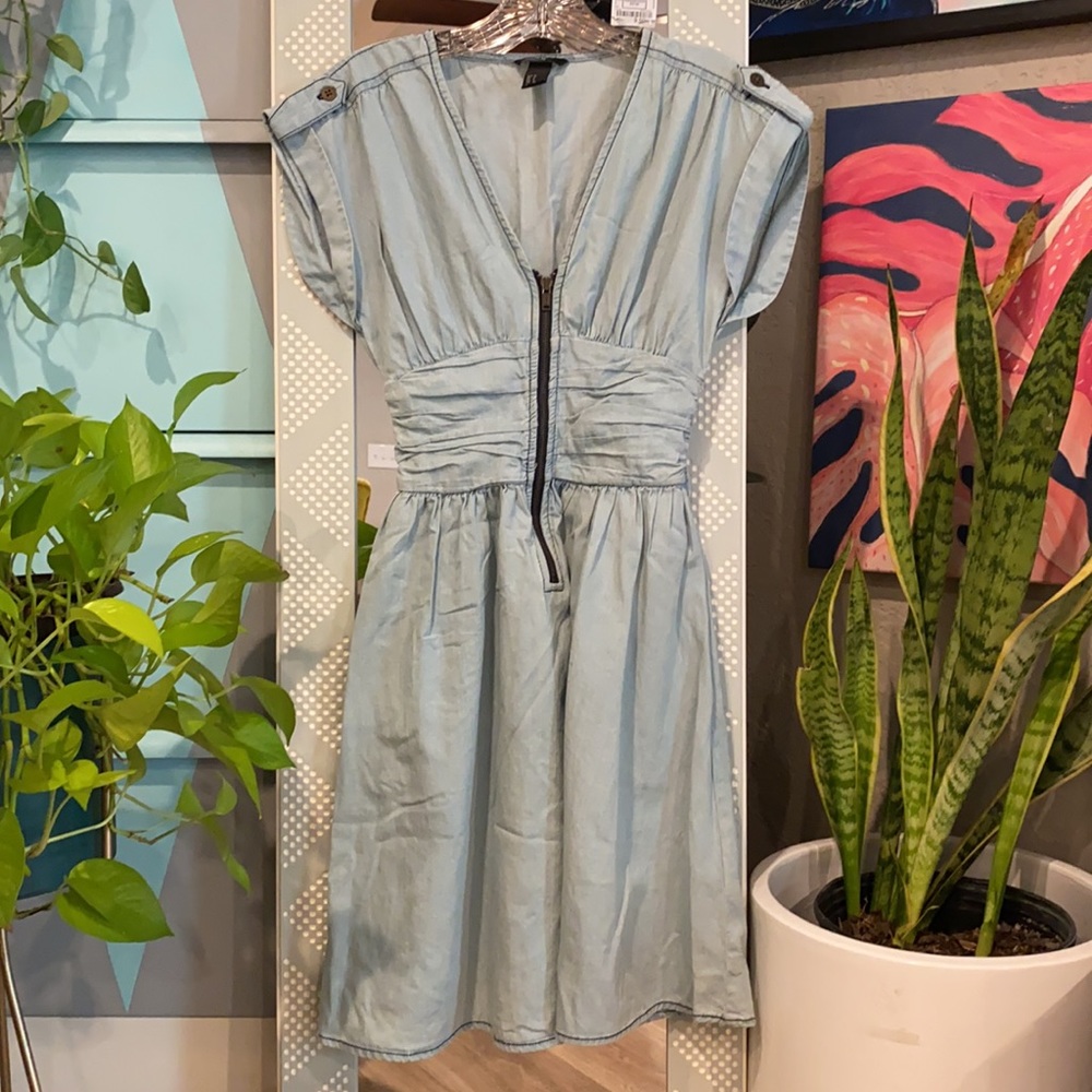 H&M light weight denim dress size 6